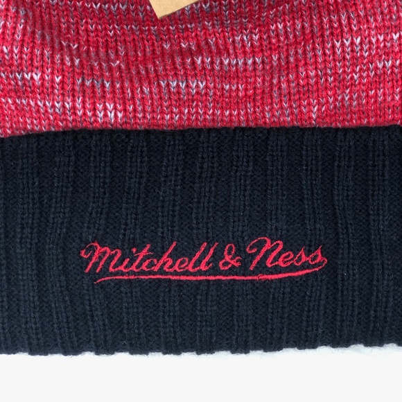 Chicago Bulls NBA Cuffed Knit Pom Winter M & N - Picture 4 of 8